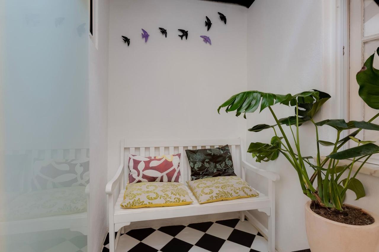 Your Vintage Townhouse Lagos Bagian luar foto